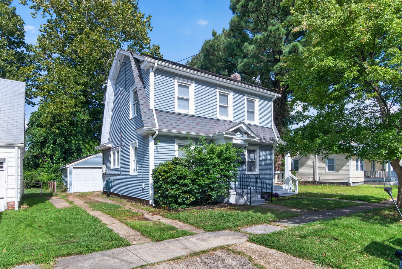 Photo - 2721 Vimy Ridge Ave