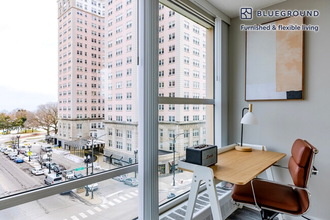 Photo - 5600 N Sheridan Rd Unit FL5-ID1383