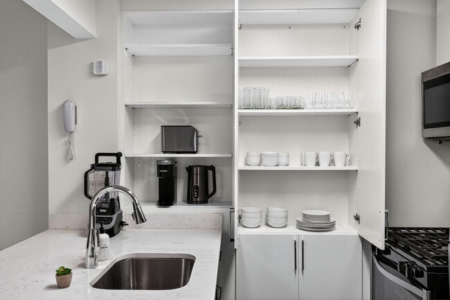 Photo - 10 Hanover Square Unit FL14-ID1317563P