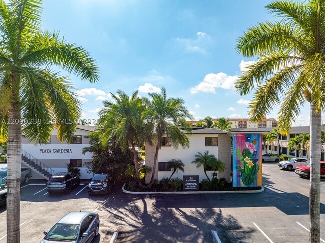 1345 W 28th St Unidad 2