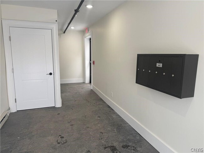 Photo - 109 Main St