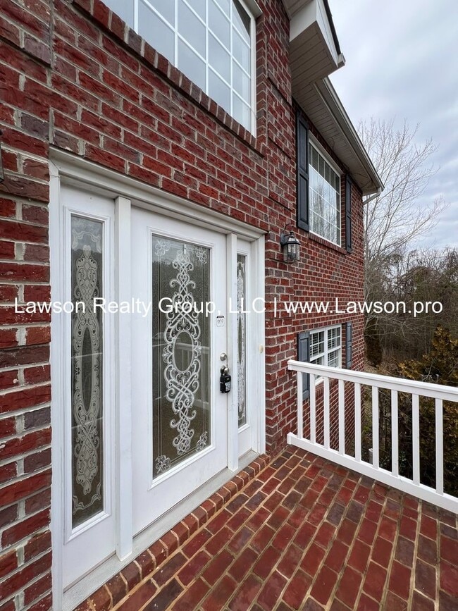 Photo - Spacious Split Level Home in Cave Spring