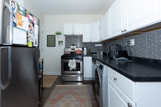 Photo - 3703 N Hoyne Ave Unit 4