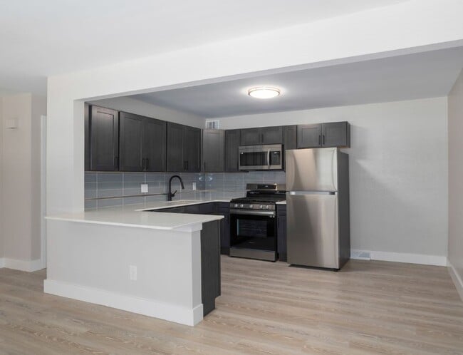 Photo - Cologne Gardens