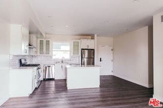 Building Photo - 1431 S Sherbourne Dr