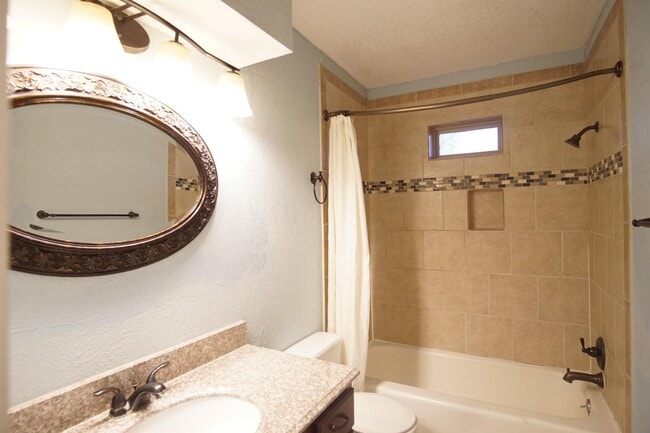 Photo - 6419 NW 63rd St