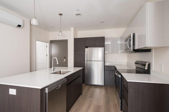 Photo - 55 N Main St Unidad 404