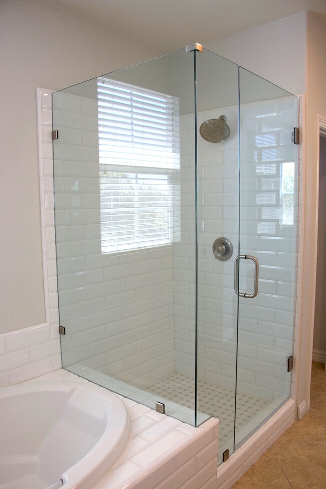 Baño principal - 2 Cousteau Ln