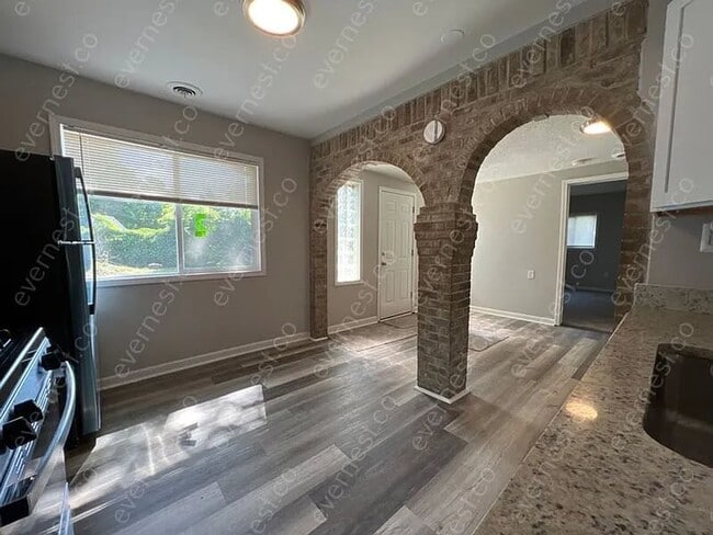 Photo - 76 W Strathmore Ave