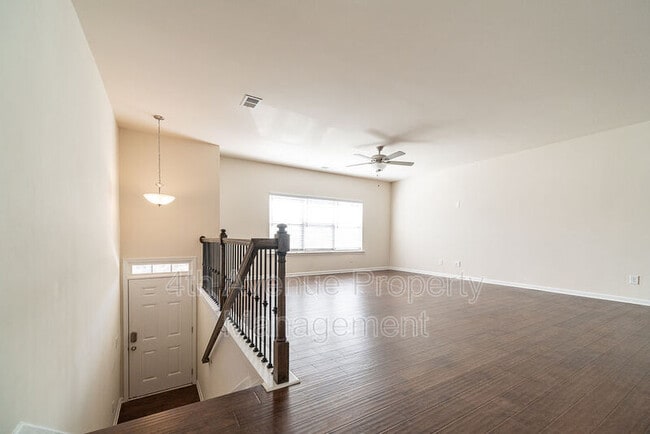 Photo - 3409 Abbey Wy