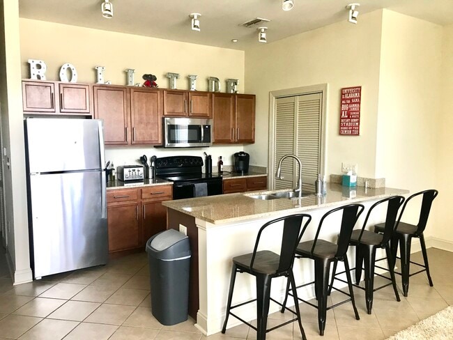 Building Photo - 1510 9th St Unit #221