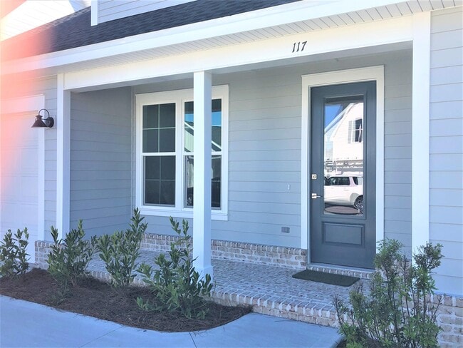 Photo - 117 Roundwood Dr