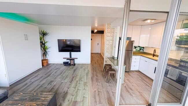 1415 Victoria St Unit 404