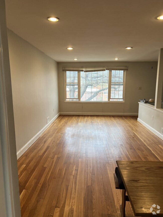 Building Photo - 109 Webster St NE Unit Webster Rental