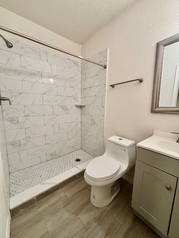 Photo - 8130 Rolling Log Dr