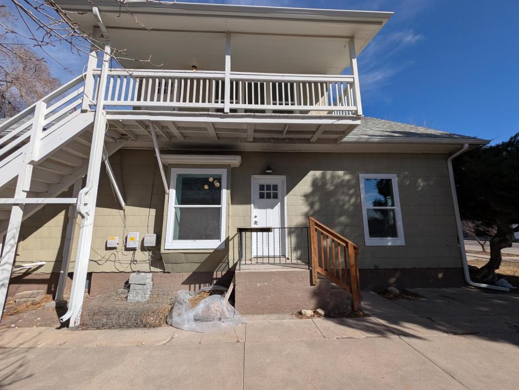 Photo - 323 N 4th St