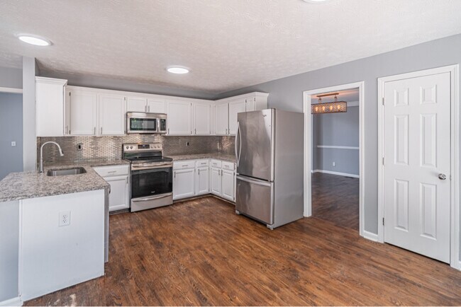 Photo - 1321 Yorktown Cir