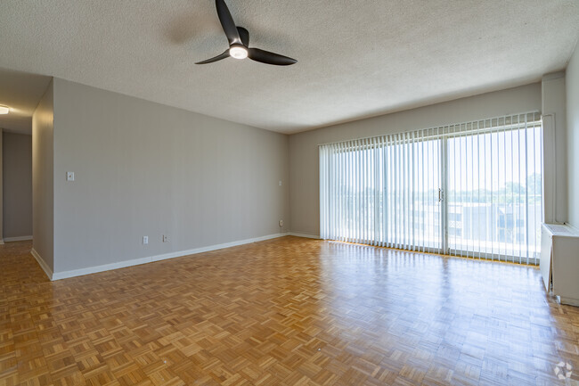 Interior Photo - Central Gardens Rental