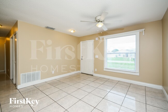 Photo - 714 Camel Ct