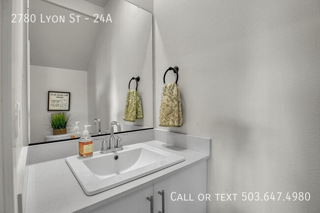 Photo - 2780 SE Lyon St