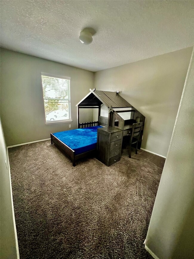 Building Photo - 9610 Serenata Ct