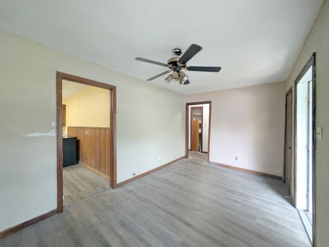 Photo - 4515 Booker St