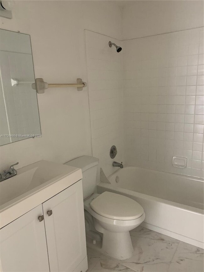 Photo - 3413 NW 44th St Unit 204