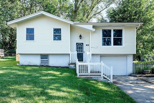 Building Photo - 1208 Frazier Ave