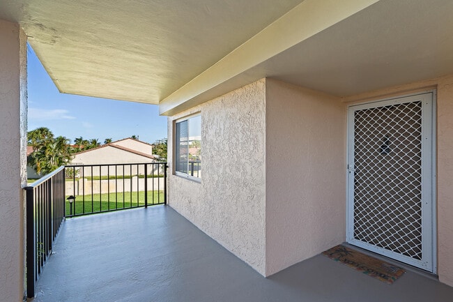 Photo - 275 Palm Ave Unit C201