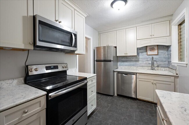 Photo - Charming 4-Bedroom Home in Victory Manor – Prime Savannah Location!