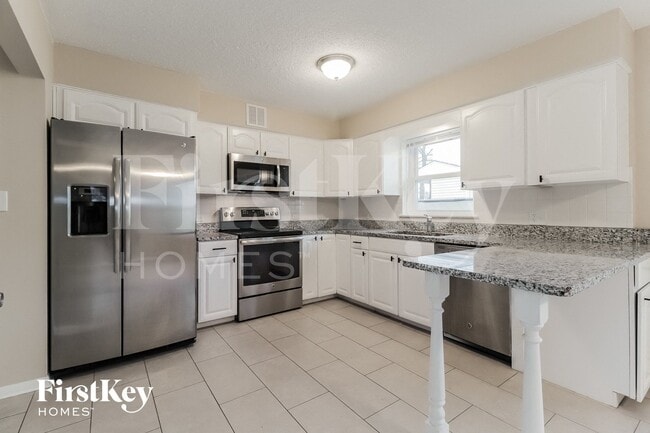 Photo - 301 E Division St