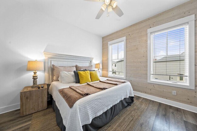 7 West Gate-SI ID1322626P