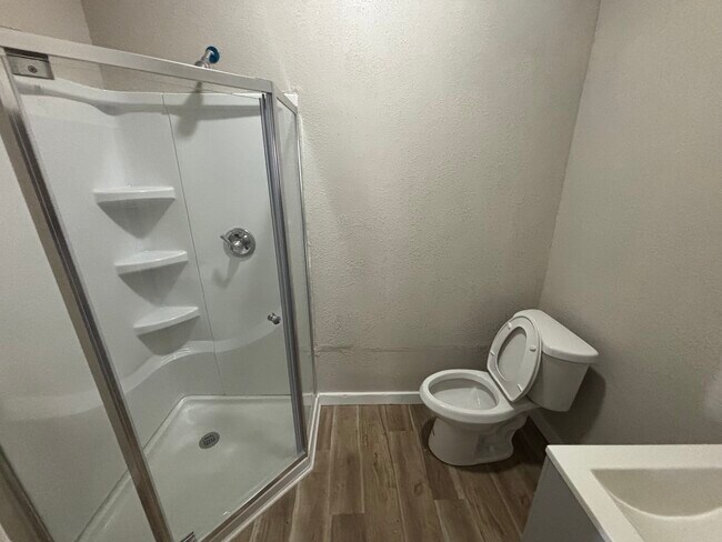 Photo - 14 E 6th Ave Unit 6