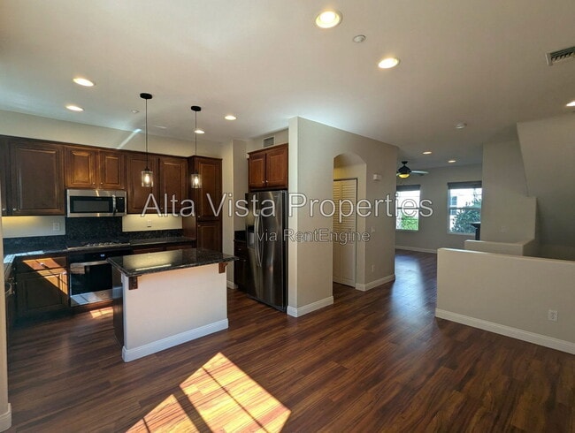 10521 Zenor Ln