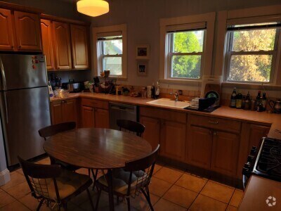 Building Photo - 159 Parsons St Unit #1 Rental