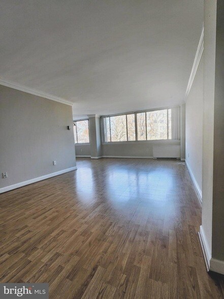 Photo - 5565 Columbia Pike Unidad 712