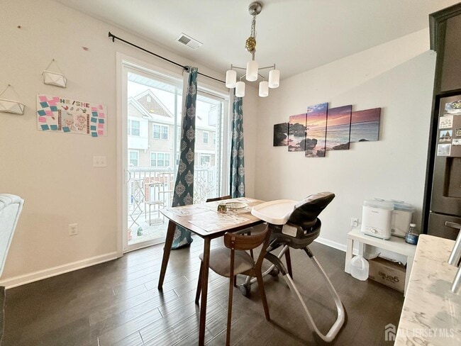 Photo - 102 Dickson Ct