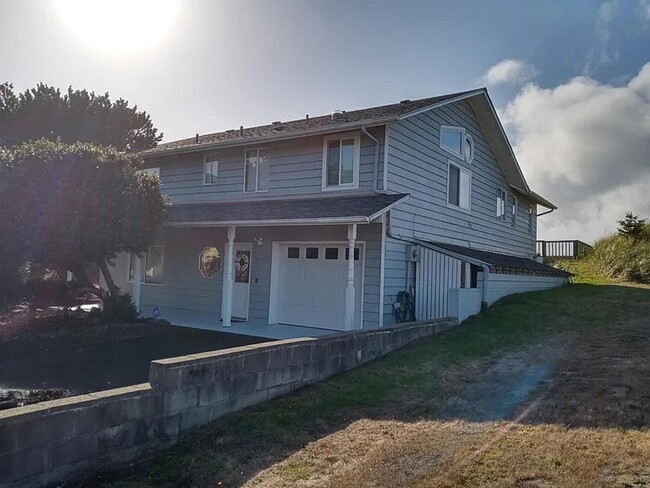 Unique Ocean Front House - Unique Ocean Front House