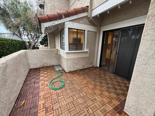 Photo - 2462 Fairbrook Way