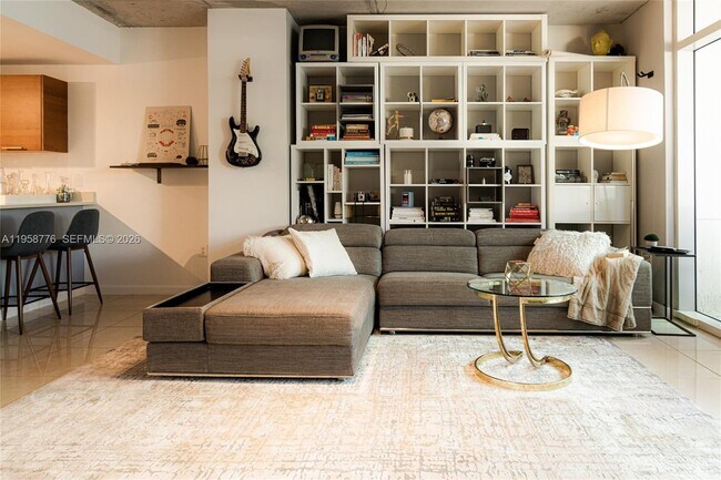 Photo - 3250 NE 1st Ave Unidad 517