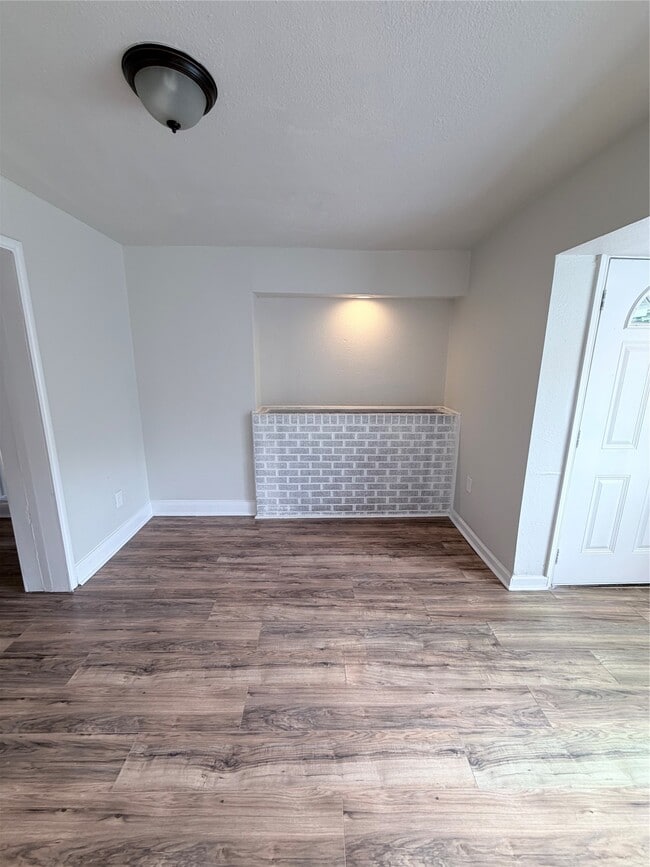 Photo - 208 Preston St