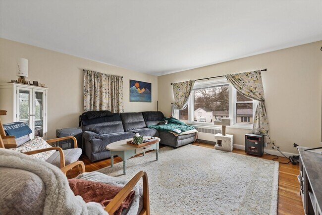 Photo - 7 Holbrook Rd Unit 2