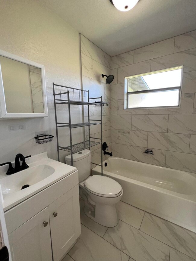 Photo - 2650 Seneca Ave