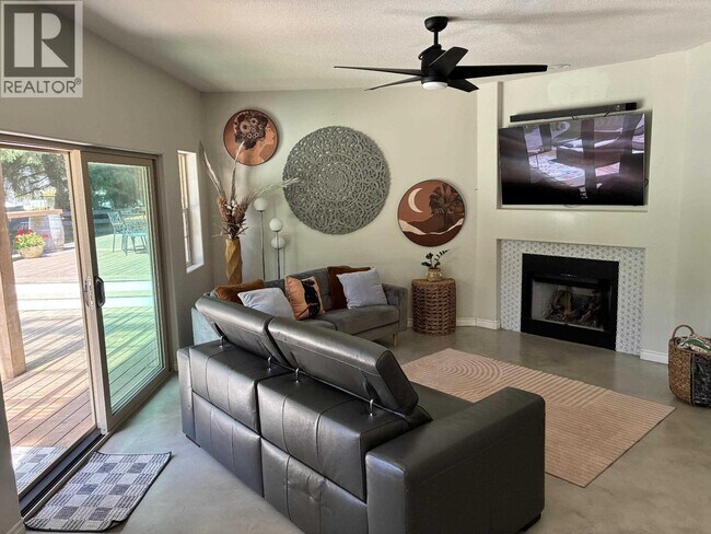 13369 Park Ln