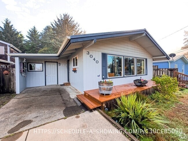 Building Photo - 3040 SE Dune Ave Rental