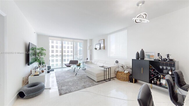 Photo - 500 Brickell Ave Condo