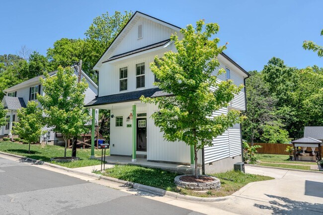 Photo - 3 Bed 2.5 Bath Modern Retreat - Internet I... Casa