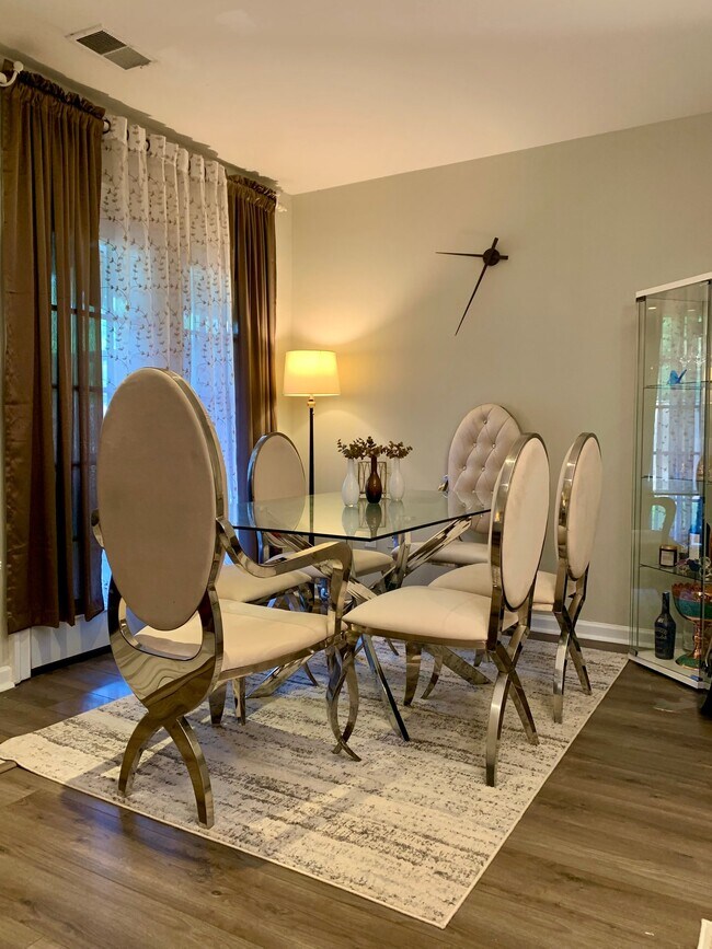 Photo - 2506 Ambling Cir