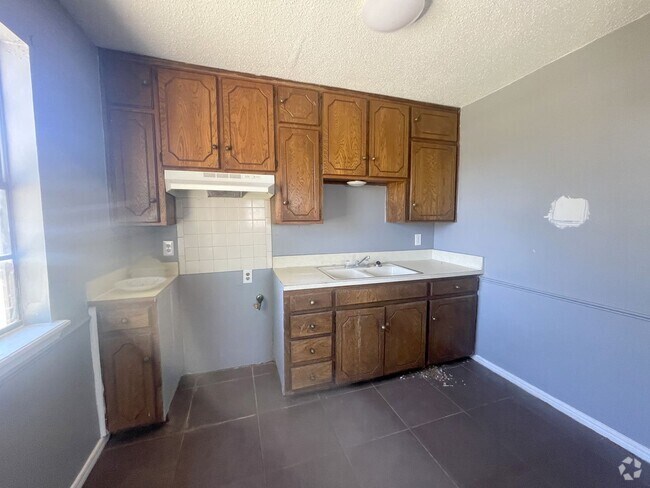 Building Photo - This perfect slice of peace! Unit B Rental
