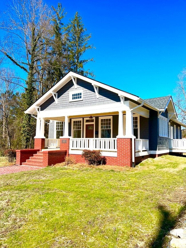 Photo - Historic Downtown Hendersonville! Beautifully restored 3 bedroom 2 bath home for rent